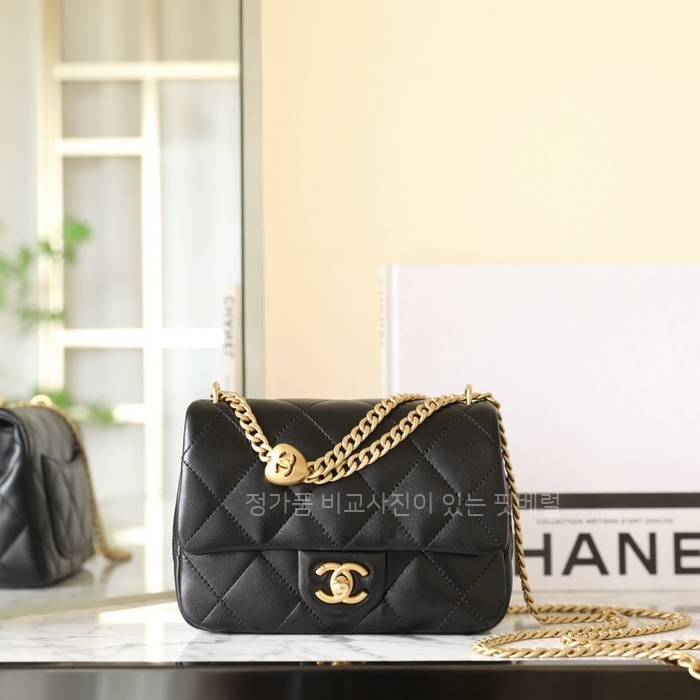 샤* 하트볼 플랩백 스몰