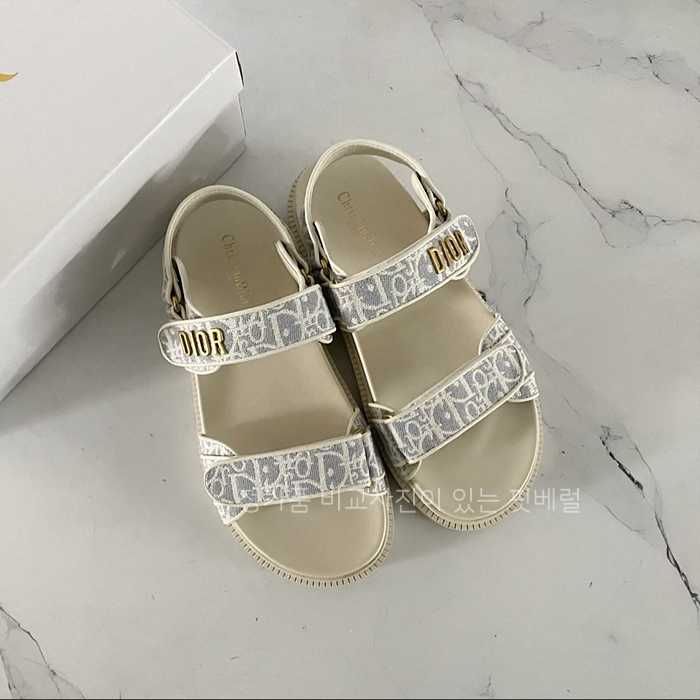 [국내배송] 디* 액트 Dioract 샌들 에크루