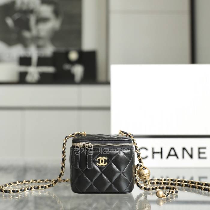 샤* 베니티 골드볼 미니백