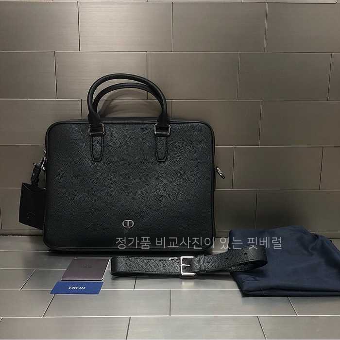 [국내배송] 디* CD 아이콘 브리프케이스