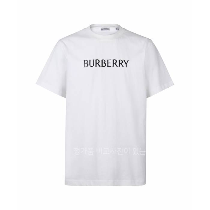 버*리 로고 프린트 반팔티셔츠