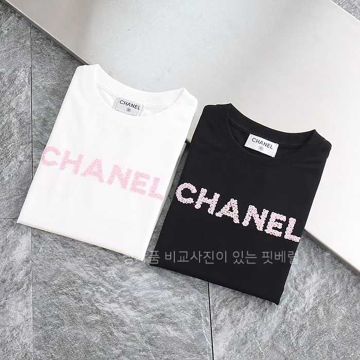 [국내배송] 샤* 핑크자수로고 실켓 라운드티 (2color)