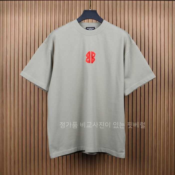 [국내배송] 발*시아가 시큐리티 테이프 로고 오버사이즈 티셔츠