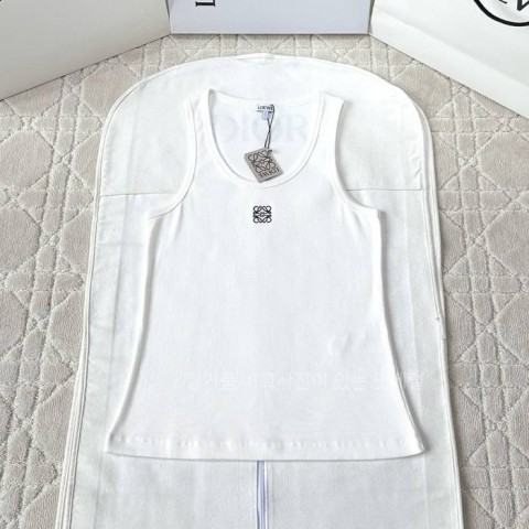 로*베 애너그램 슬리브리스 나시티셔츠