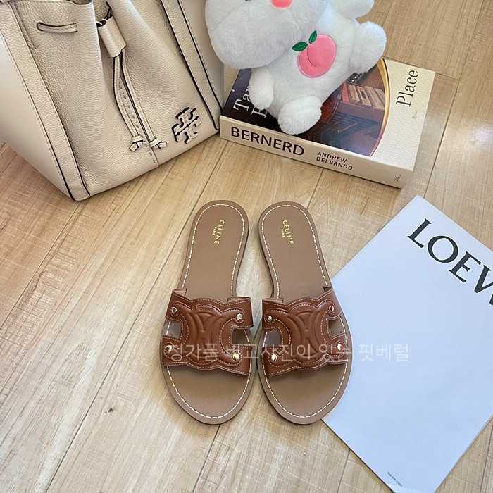[국내배송] 셀*느 아크 드 트리옹프 플랫 샌들