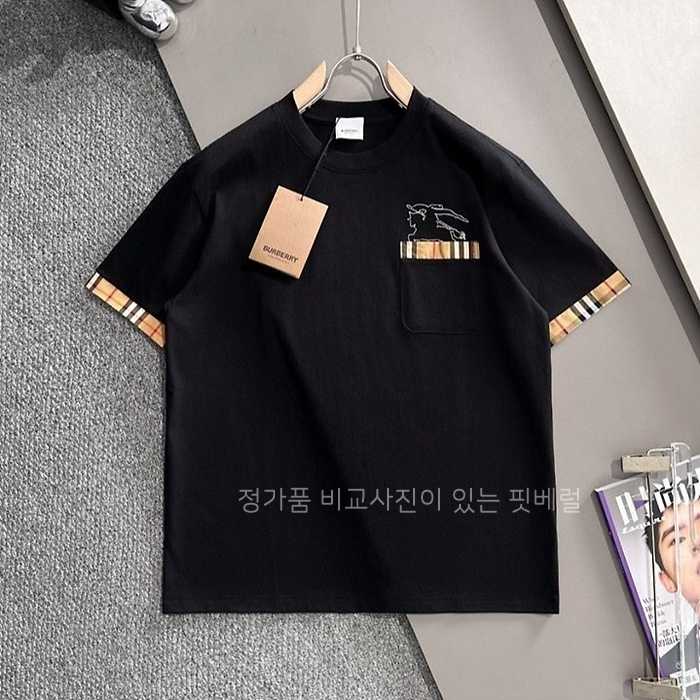 [국내배송] 버*리 기사 포켓자수 티셔츠