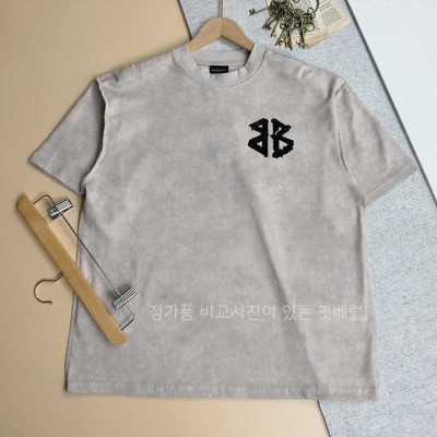 [국내배송] 발*시아가  빈티지 워싱가공 BB 로고 반팔 티셔츠 (2color)