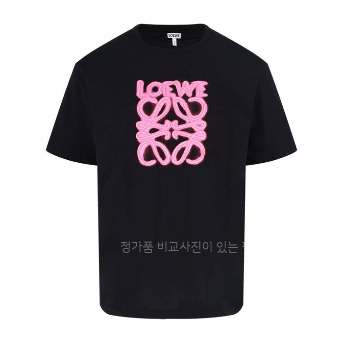 로*베 네온 핑크 아나그램 자수 반팔티셔츠