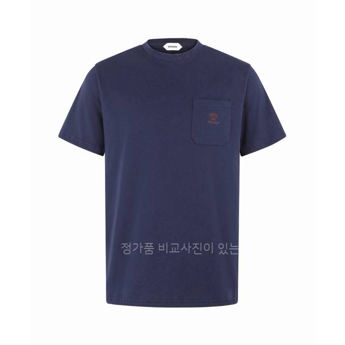 베*사체 메두사 헤드 엠브로이더드 포켓 반팔티셔츠