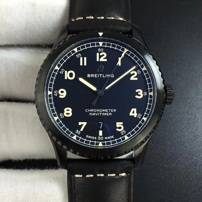 브라이틀링(Breitling)네비타이머 8 PVD 블랙 가죽스트랩