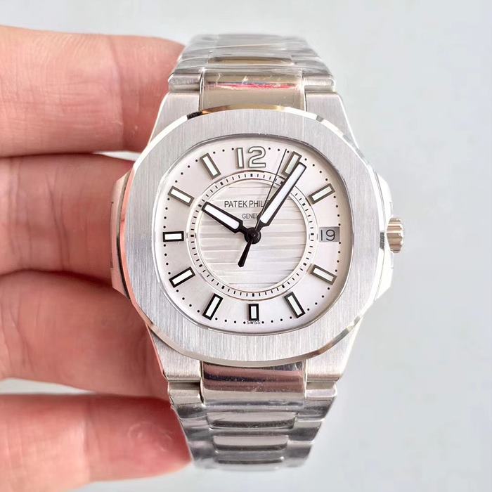 파텍필립(PATEK PHILIPPE)노틸러스 레이디 7011 화이트 쿼츠